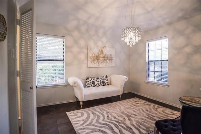 Foto del edificio - 449 Phillips Dr