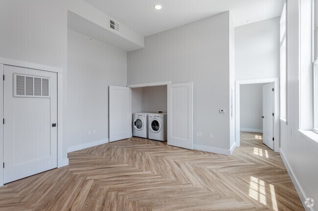 1HAB, 1BA - The One - Truesdale Building @ Johnson Square