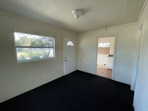 Building Photo - 131 B St