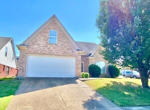 Building Photo - 9035 Weeping Cherry Ln