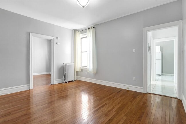Building Photo - 42 Van Wagenen Ave