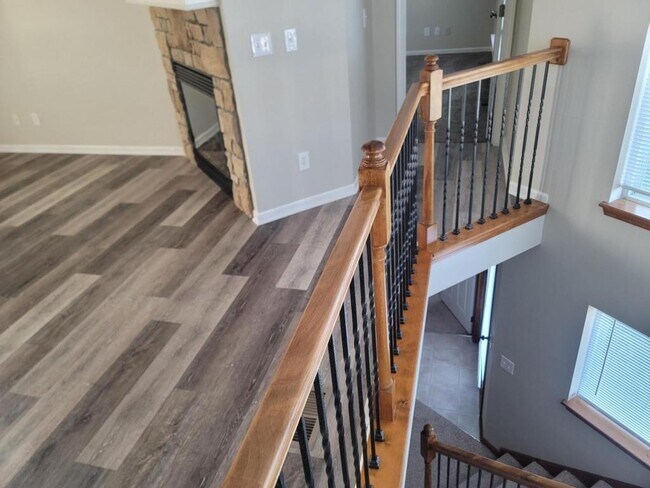 Building Photo - 2307 Summit Trail