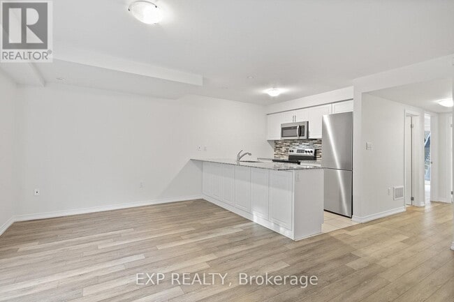 Building Photo - 30 Fieldway Rd