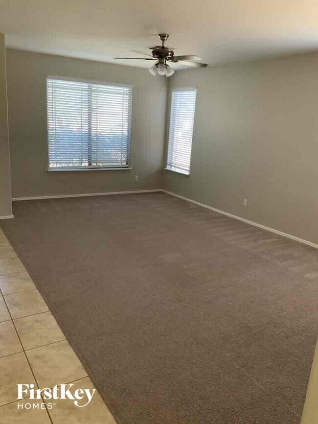 Foto del edificio - 12563 W Osborn Rd