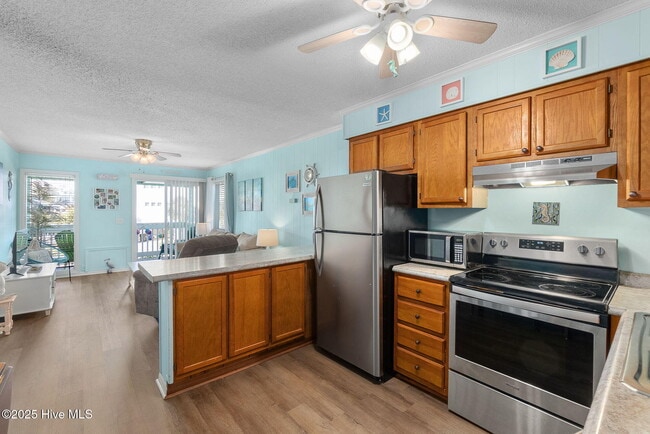 Building Photo - 301 Commerce Way