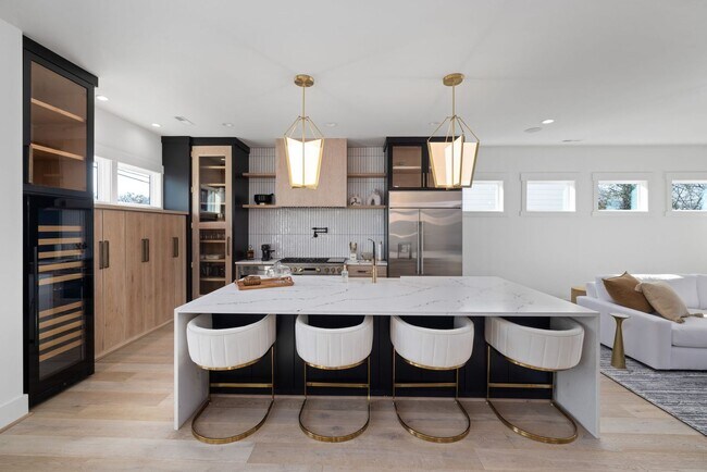 Foto del edificio - 5-bedroom 3.5 Bathroom Home in Durham