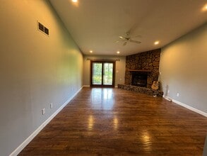 Building Photo - 6050 S Sinclair Rd