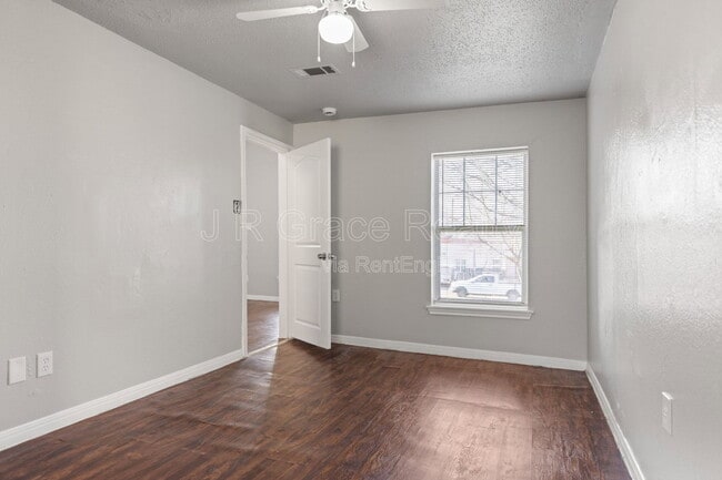 Foto del edificio - 1720 Webster Ave