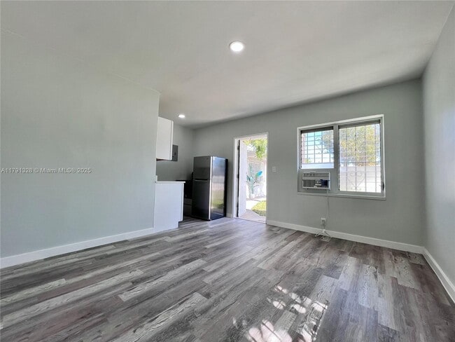 Foto del edificio - 2901 NW 18th St
