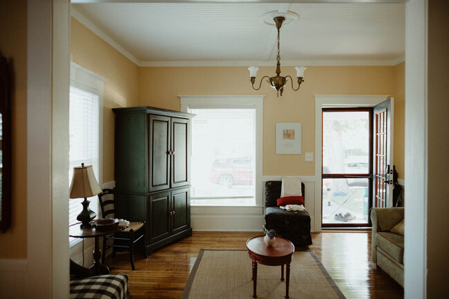 Foto del edificio - 108 W 6th St