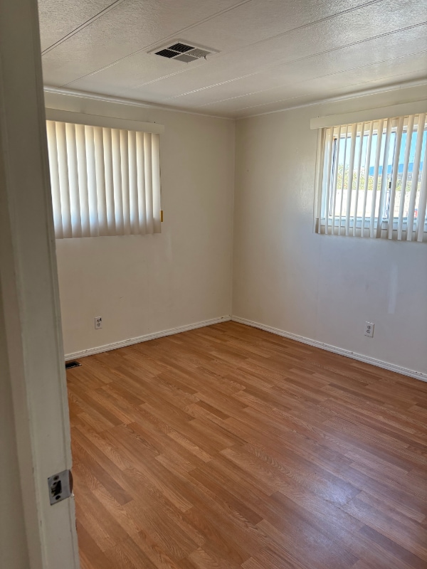 Foto del edificio - 435 E Gardena Blvd