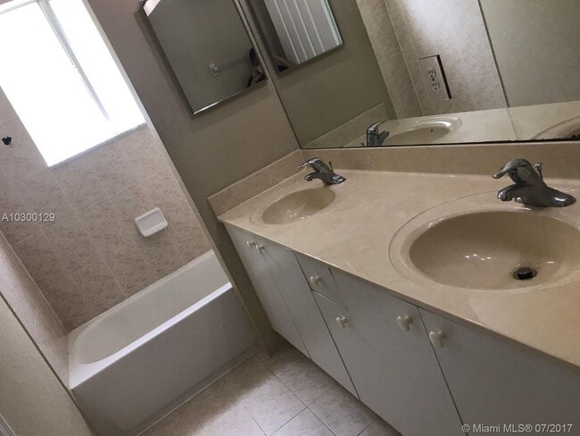 Building Photo - 8450 SW 150th Ave