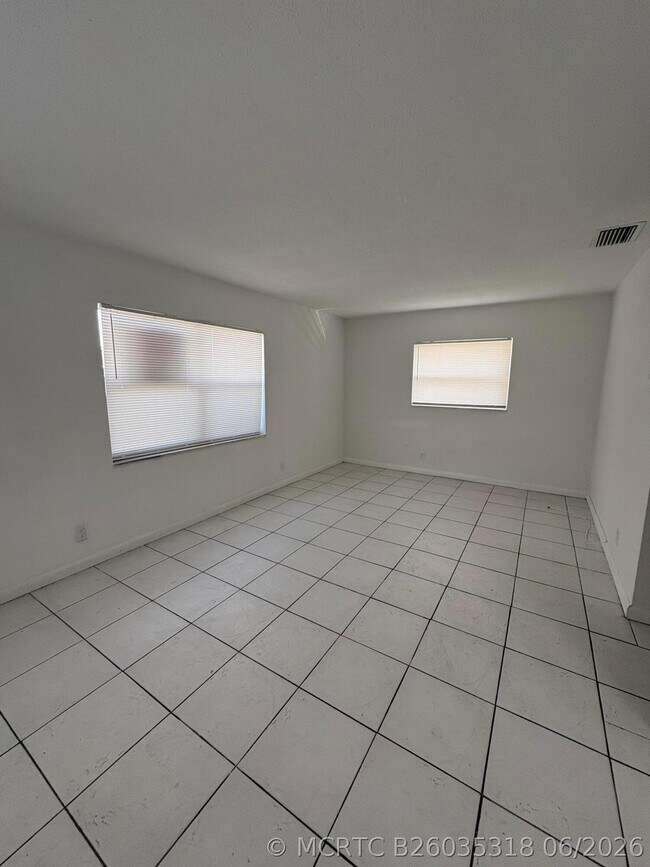 Foto del edificio - 4031 NW 30th Terrace