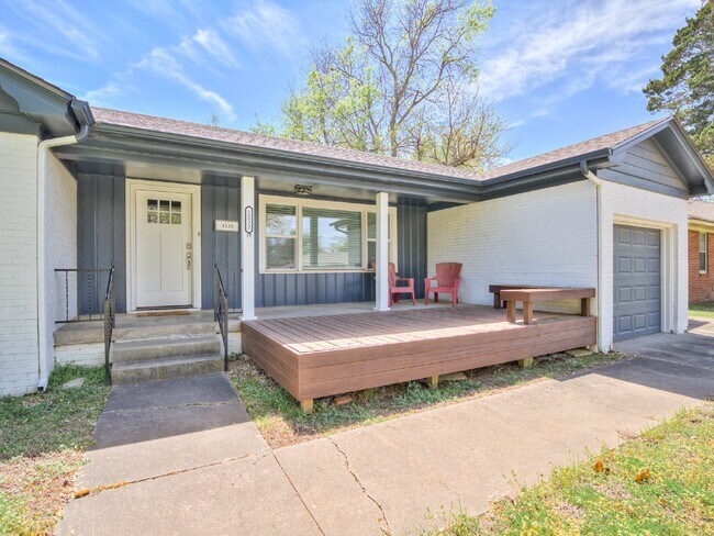 Building Photo - Beautiful Home Just Minutes from the OU Ca...