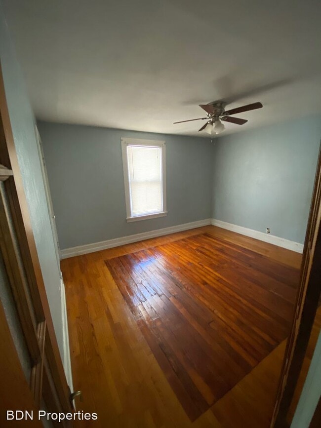 Building Photo - 2 br, 1 bath House - 4075 Bowen St