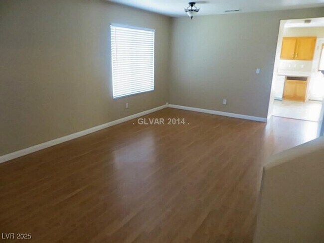 Foto del edificio - 9541 Paradise Rd