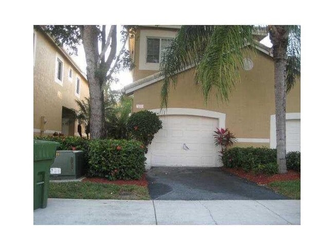 Photo - 2154 Madeira Dr Townhome