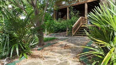 Building Photo - 393 Mason Loop