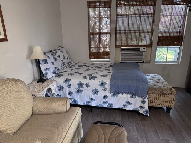 Building Photo - 3415 N 43rd Pl