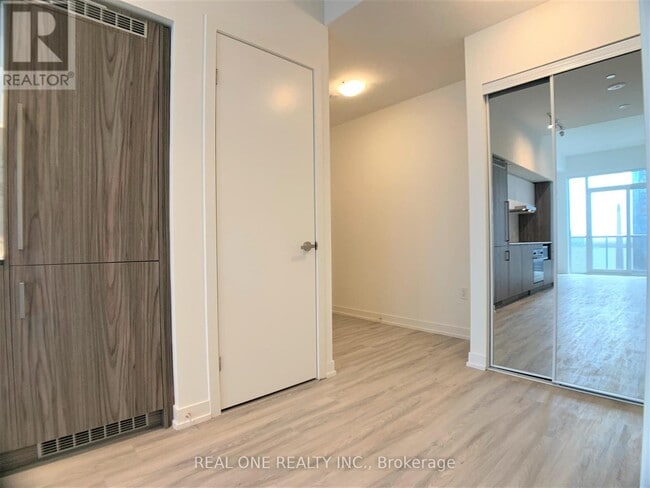 Building Photo - 55 Cooper St