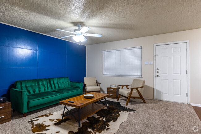 2BR, 1BA - 890SF - Living Room - The Landing at Pinewood Park