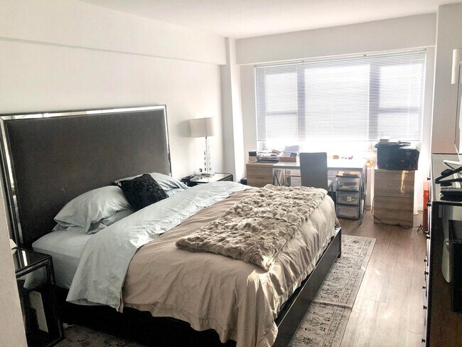Foto del edificio - 200 E 64th St