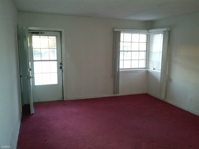 Building Photo - 252 Ben Swain Dr