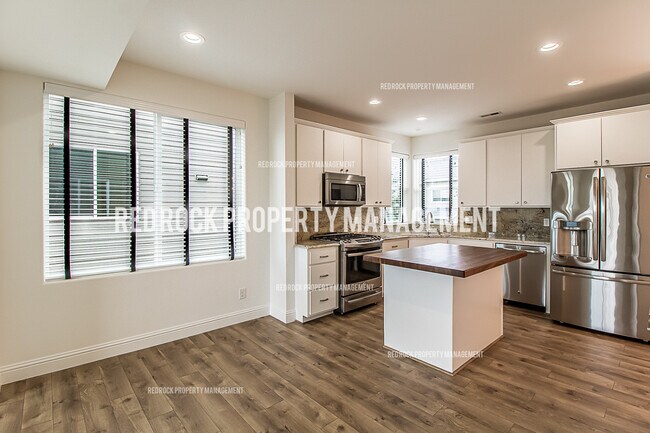 Foto del edificio - 1812 W Summit Pkwy