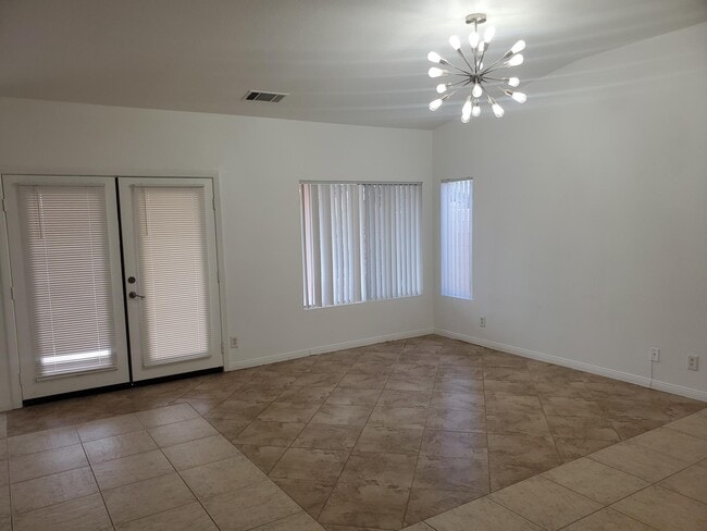 Foto del edificio - 80625 Virginia Ave