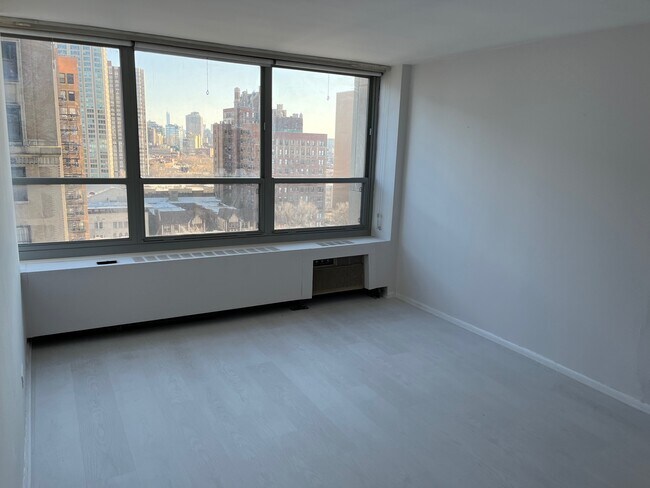 Bedroom - 3550 N Lake Shore Dr