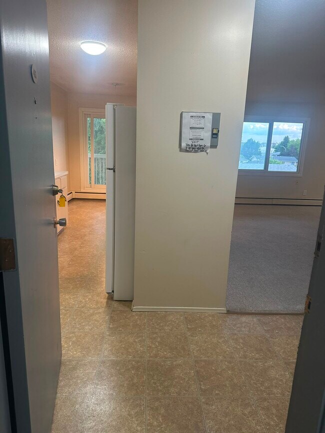 Photo du bâtiment - 4507-444 44 Ave