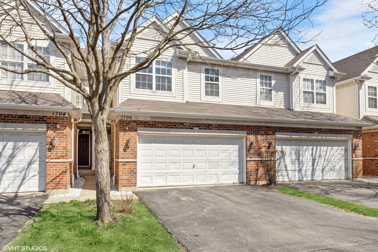 Primary Photo - 1706 Buckingham Dr