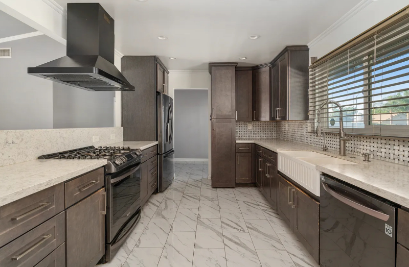 Foto principal - 30884 Sherman Rd