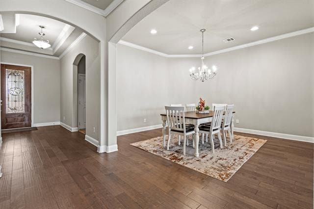 Building Photo - 3206 Woodford Dr