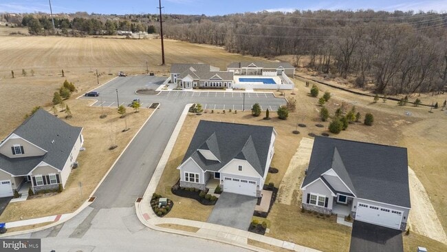 Building Photo - 143 Hood Farm Dr