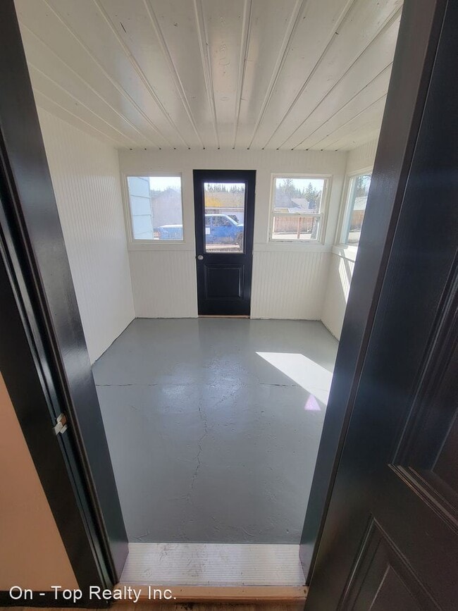 Building Photo - 3 br, 2 bath House - 437 S. Warren Ave.