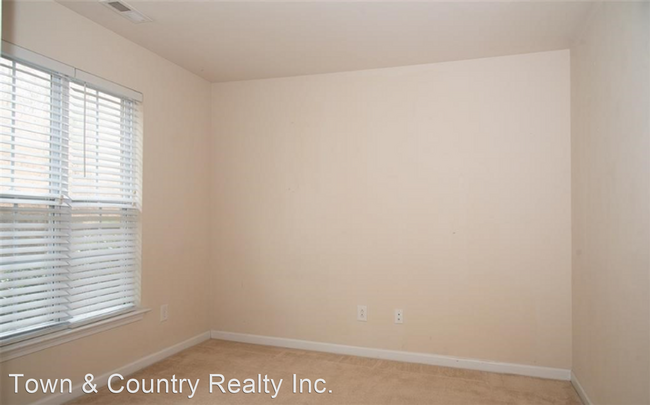 Building Photo - 2 br, 3 bath House - 9906 Jerome Court