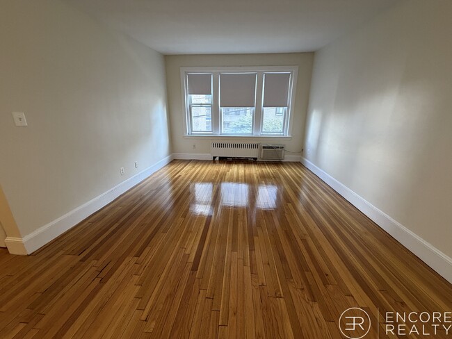 Building Photo - 33 Lancaster Terrace