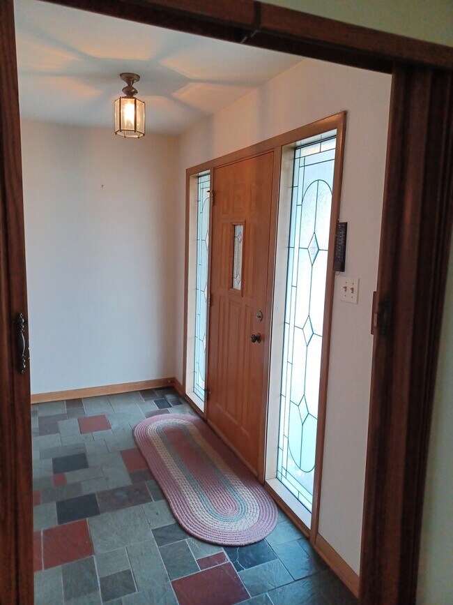 Building Photo - 18544 Hood Ave