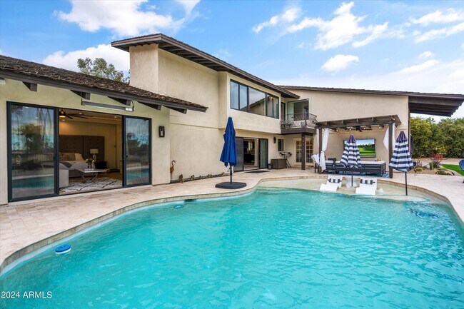 Foto del edificio - 7860 E Vía Bonita