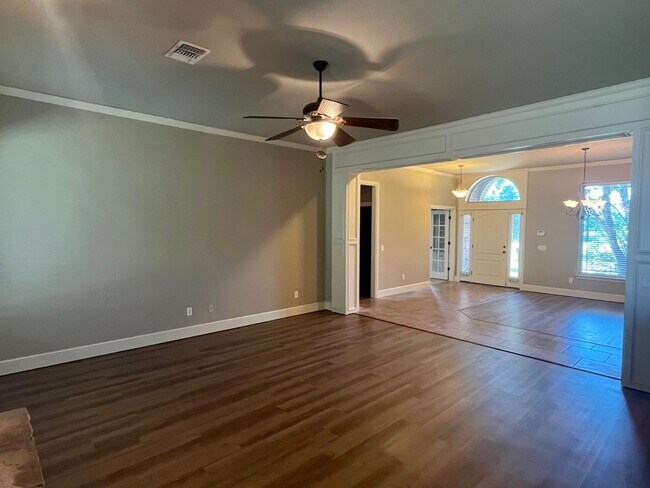Foto del edificio - Lovely 4-Bed 2.5-Bath In Edmond