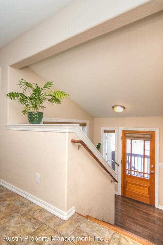 Building Photo - 3 br, 2 bath House - 3606 SW Reindeer Avenue