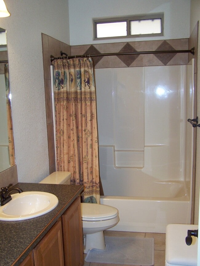 Foto del edificio - Close to Holloman & Restaurants