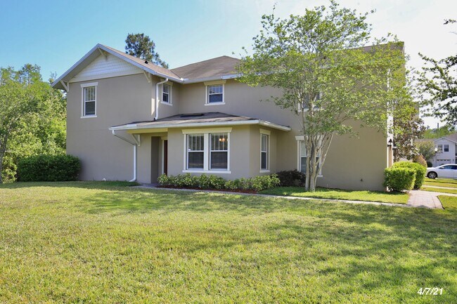 Building Photo - Gorgeous 3/2.5 Spacious Townhome with 1 Ca...
