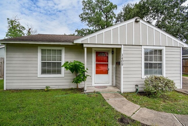 Building Photo - 1409 Zora St