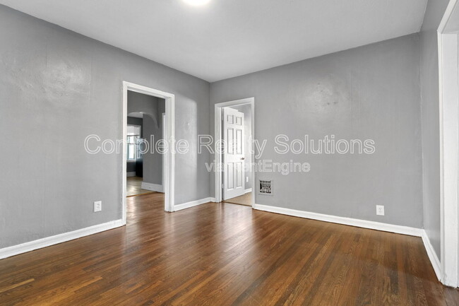 Building Photo - 3248 Delor St