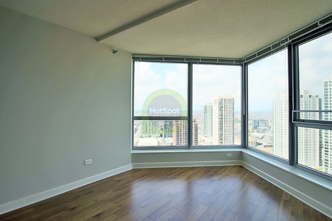 Photo - 312 N Canal St Apartment