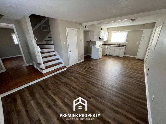 Building Photo - Spacious 4BR Memphis Home for Rent with Fenced Backyard