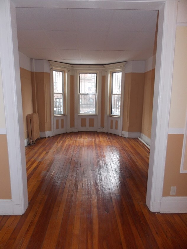 Primary Photo - 265 Clarkson Ave