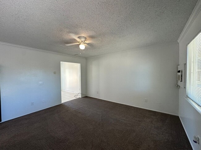 Building Photo - 1709 Evergreen Ave